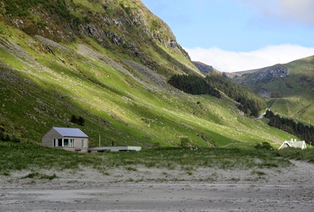 Huset sett fra stranda